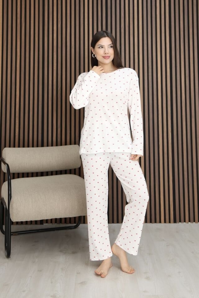 Kadın Kırmızı Kalp Desenli Yumuşak Dokulu Fitilli Kışlık Pamuklu Uzun Kol Rahat Kalıp Şardonlu Pijama Takımı