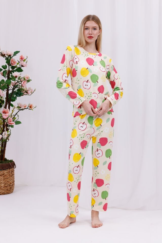 Kadın Apples Baskılı Yumuşak Dokulu Rahat Kalıp Uzun Kollu Örme Penye Pijama Takımı