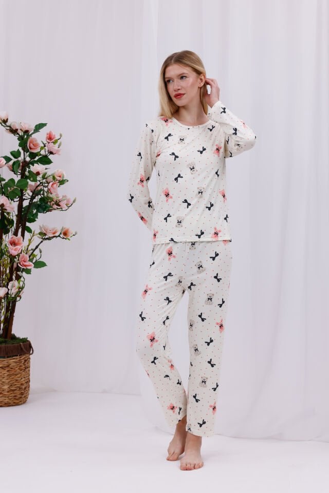 Kadın Bear With Ribbon Baskılı Yumuşak Dokulu Rahat Kalıp Uzun Kollu Örme Penye Pijama Takımı