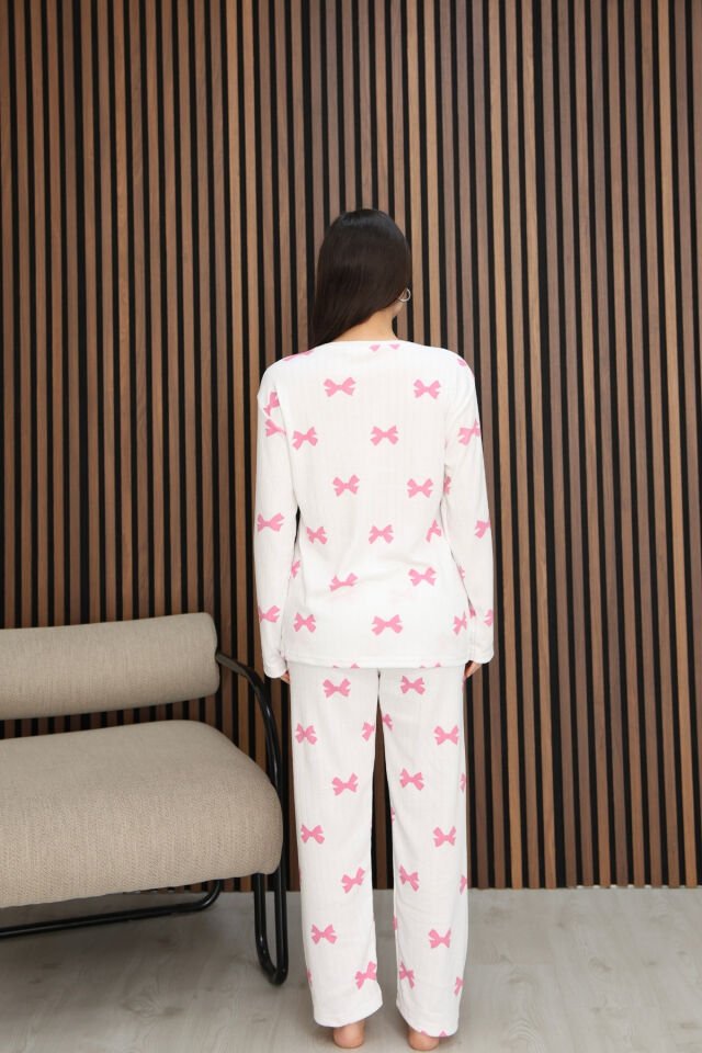 Fuşya Kurdele Desenli Yumuşak Dokulu Fitilli Kışlık Pamuklu Uzun Kol Rahat Kalıp Kadın Pijama Takımı S
