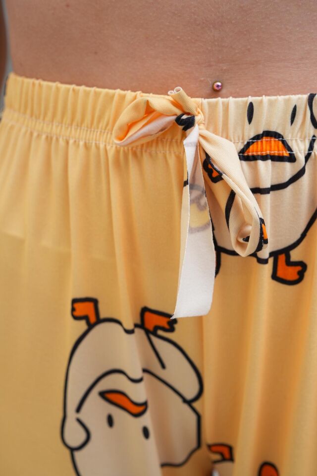 Şirin Civciv Baskılı, Sarı Renkli Yumuşak Dokulu Nefes Alan Milans Kumaş, Yüksek Bel Rahat Kesim Ev Giyimi Kadın Pijama Altı