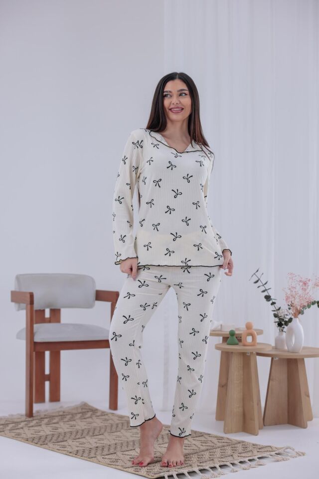 Kurdele Desenli Ekru Renk Kaşkorse Kumaş Nefes Alır Rahat Kalıp Kadın Uzun Kollu Pijama Takımı M