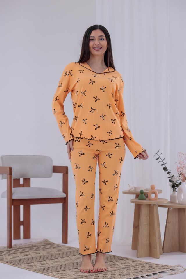 Kadın Kurdele Desenli Turuncu Renk Kaşkorse Kumaş Nefes Alır Rahat Kalıp Uzun Kollu Pijama Takımı M
