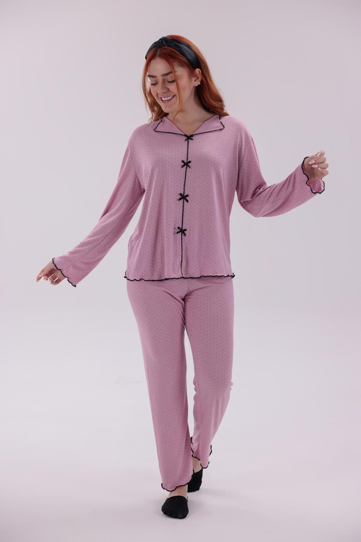 Kadın Lila Renk Puantiyeli Rahat Kalıp Yumuşak Dokulu Pamuklu Örme Kumaş Uzun Kollu Pijama Takımı S - Lila Puantiye