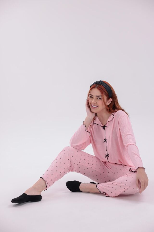 Pembe Renk Altı Kalp Desenli Rahat Kalıp Yumuşak Pamuklu Örme Kumaş Bayan Uzun Kollu Pijama Takımı