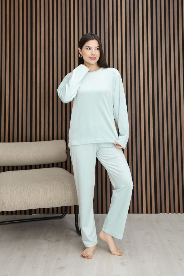 Kışlık Kadın Pijama Takımı Yumuşak Dokulu Uzun Kollu Rahat Kalıp