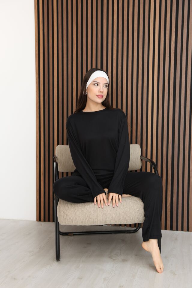 Kışlık Kadın Kadife Pijama Takımı Yumuşak Dokulu Uzun Kollu Rahat Kalıp Siyah - XL
